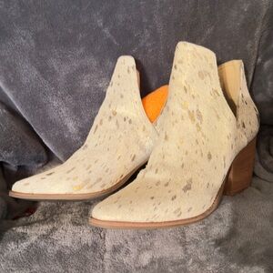 Coconuts by Matisse hair-on cream, spotted Leather Ankle Booties